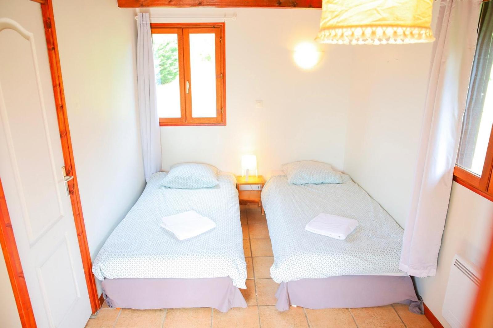 Les Cabanes Parisiennes - Chalets 1H30 From Paris - 62P Sainte-Geneviève-des-Bois Dış mekan fotoğraf